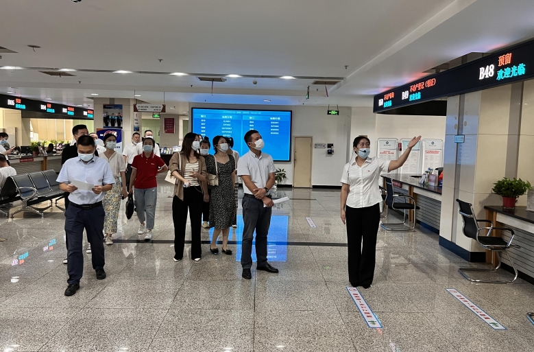 市自然资源和规划局开展“最多跑一次”政务公开活动